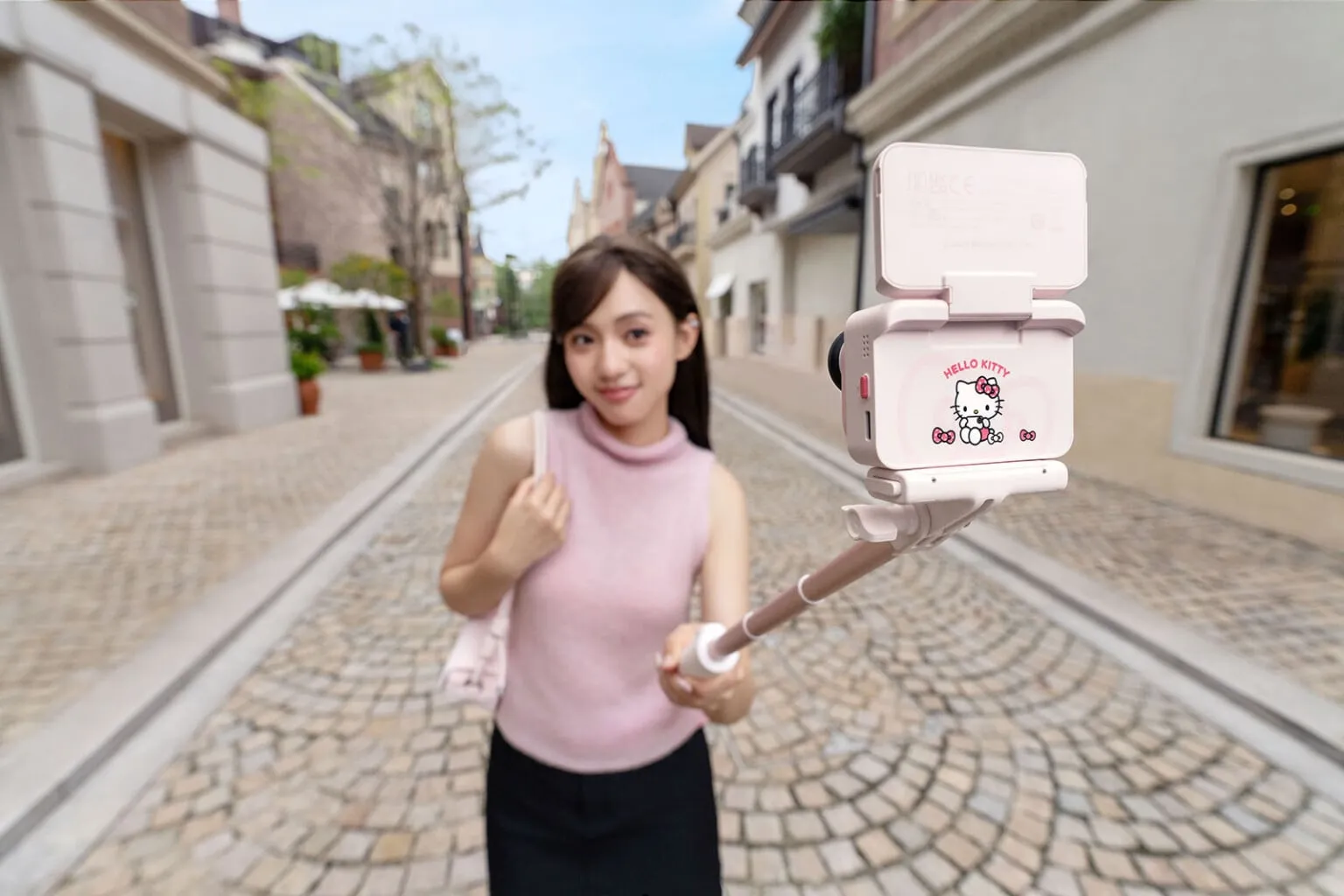 Phiên bản giới hạn - Insta360 Go Ultra Hello Kitty dành cho tín đồ màu hồng